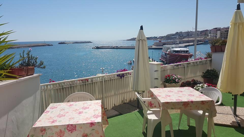 B&B La Baia Sea Rooms Bisceglie Dış mekan fotoğraf